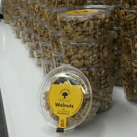 Walnut Kernels 140g Pottle