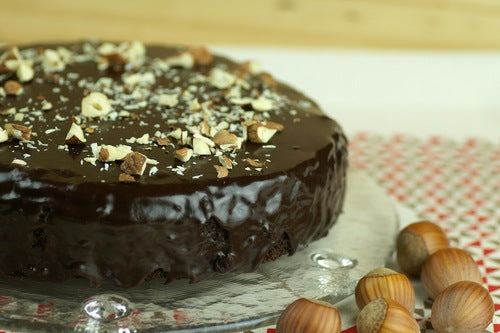 HAZELNUT FLOUR CHOCOLATE CAKE